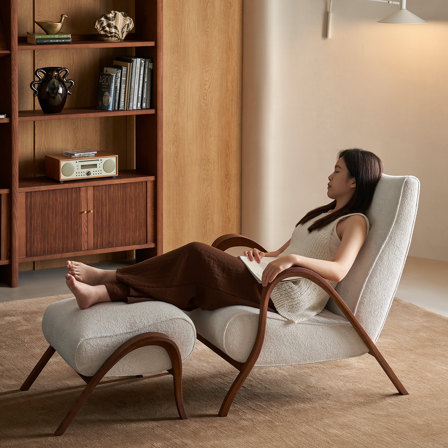 Ella Lounge Chair – Snow White — image 2